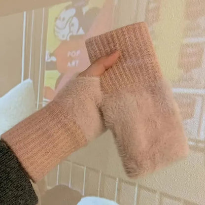 ❄️ MinkTouch™ Fingerless Gloves — Soft Winter Warmth with Timeless Grace
